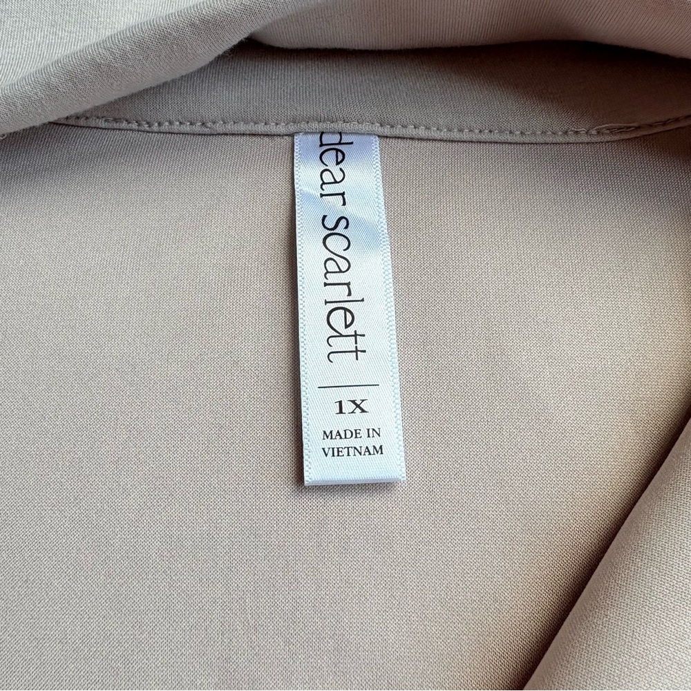 Dear Scarlett Cream Polo Collar Oversized Hoodie size 1X - Picture 7 of 8